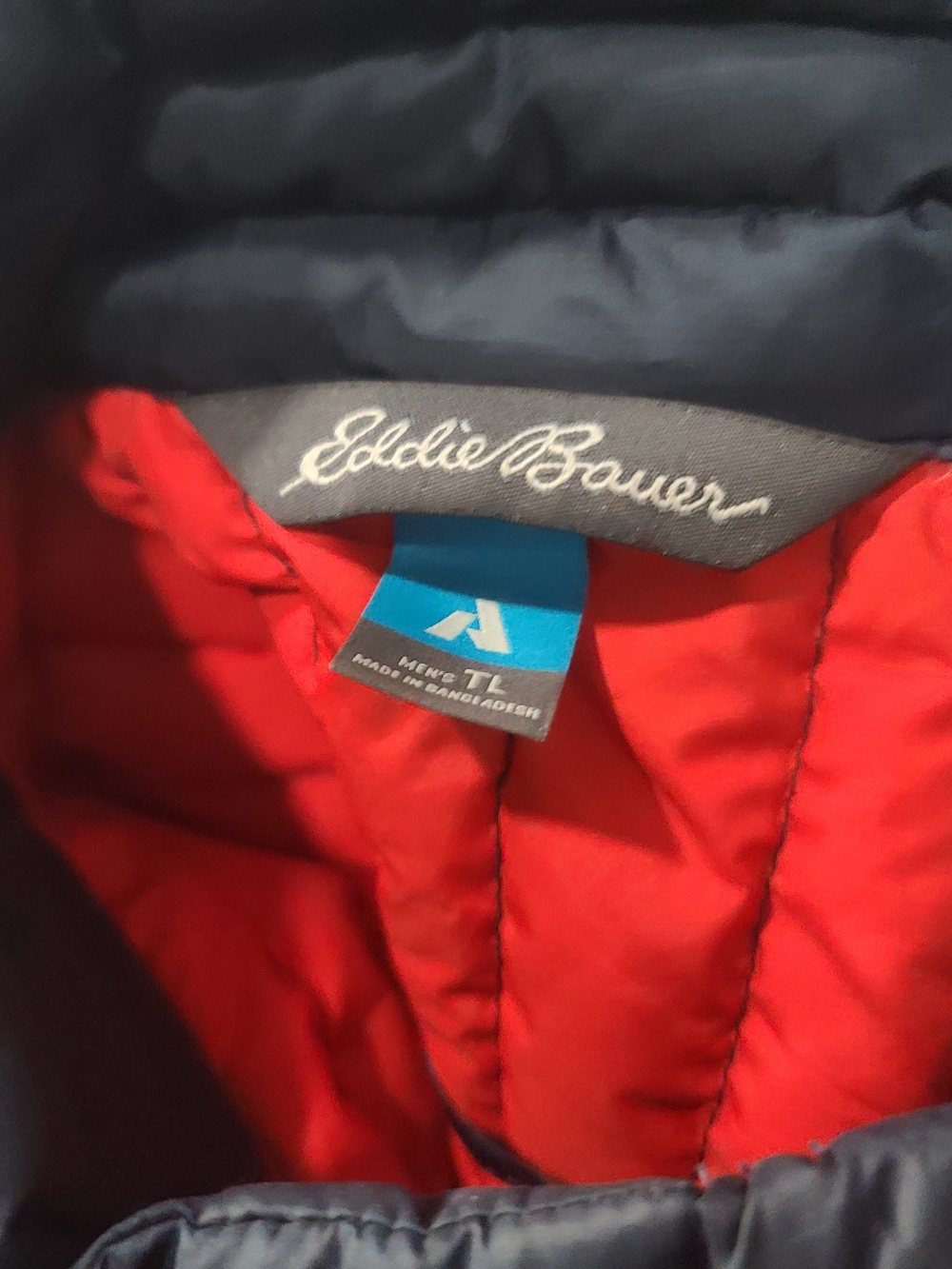 Eddie Bauer First Acent jacket with Red Zipper Accents - Picture 10 of 11